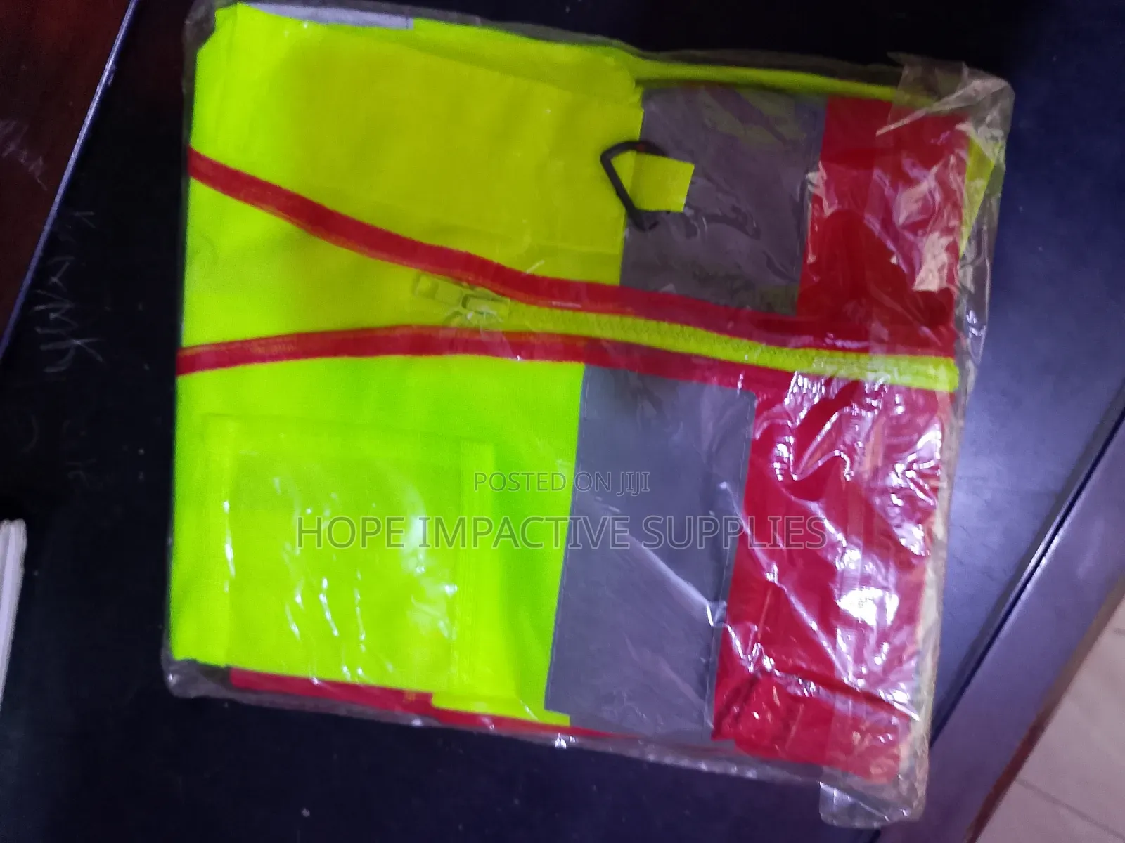 Reflective Vest With Zip.