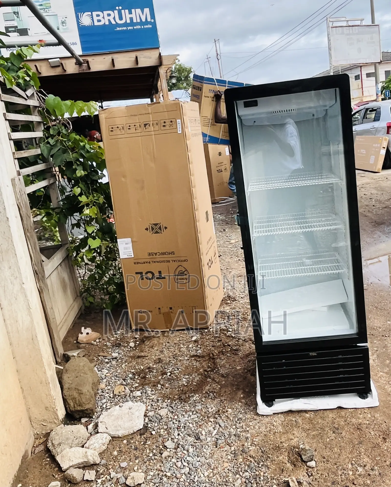 Well Built TCL F215cb 215ltrs Single Door Display Fridge.