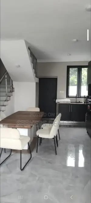4bdrm Townhouse / Terrace in Seekers Realty, Cantonments for rent