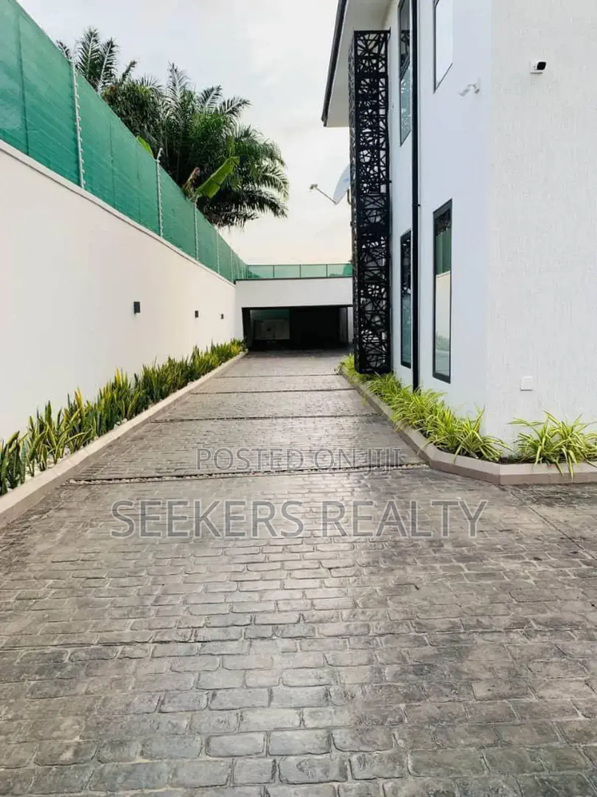 4bdrm House in Seekers Realty, Labone for rent