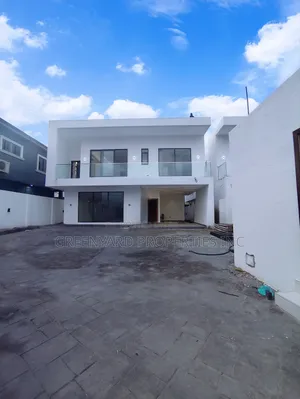 4bdrm House in School Junction, Ashaley Botwe for sale