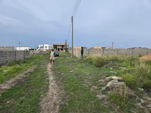 Authentic and Express Document on Plots at Tema Community 25
