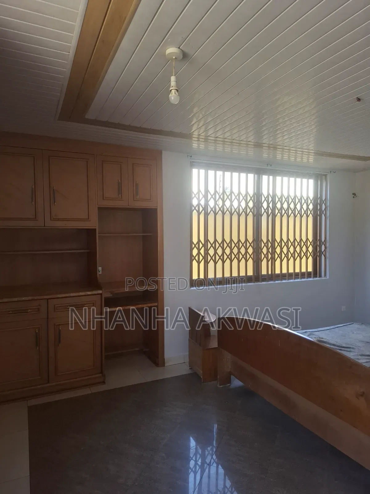 4bdrm Apartment in Community 20, Tema Metropolitan for rent