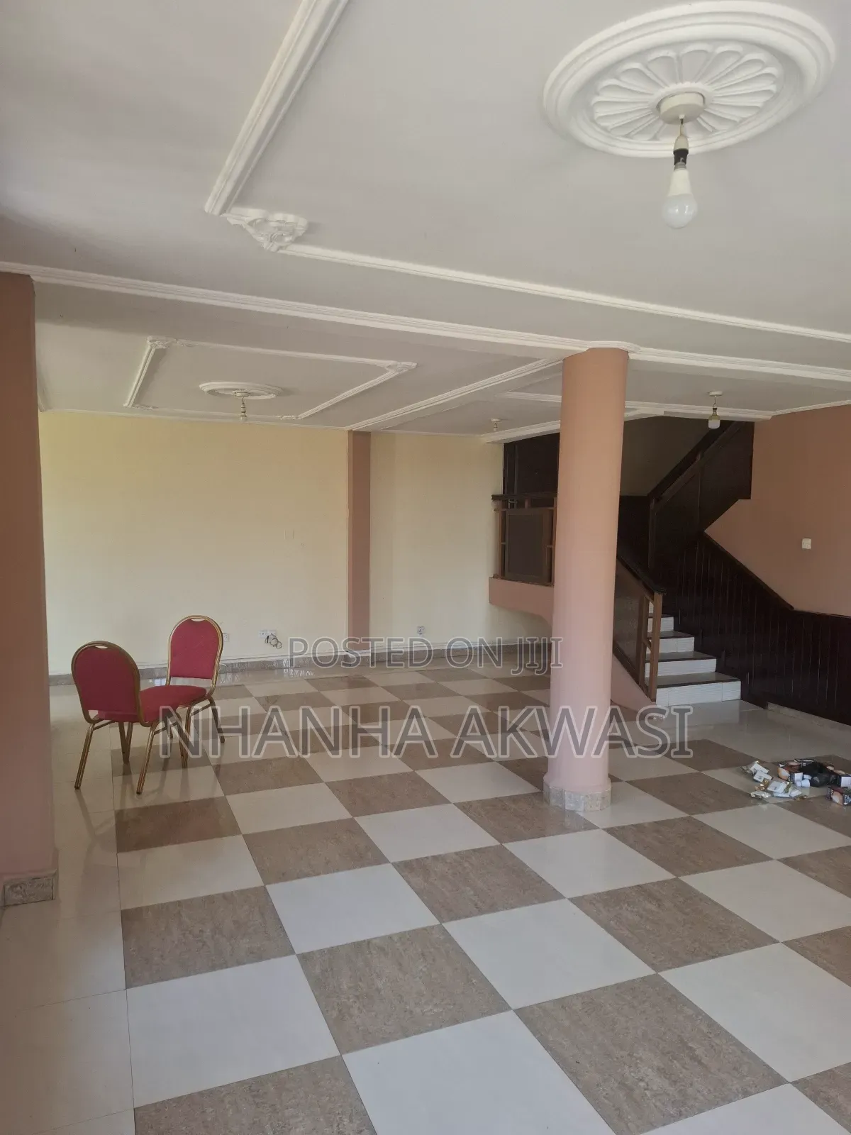4bdrm Apartment in Community 20, Tema Metropolitan for rent