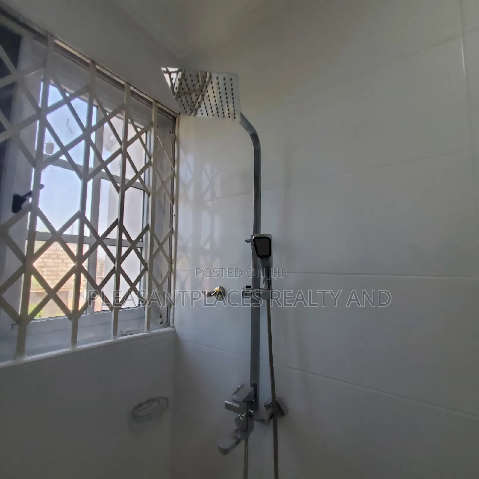 3bdrm Apartment in Pleasantplaces, School Junction for rent