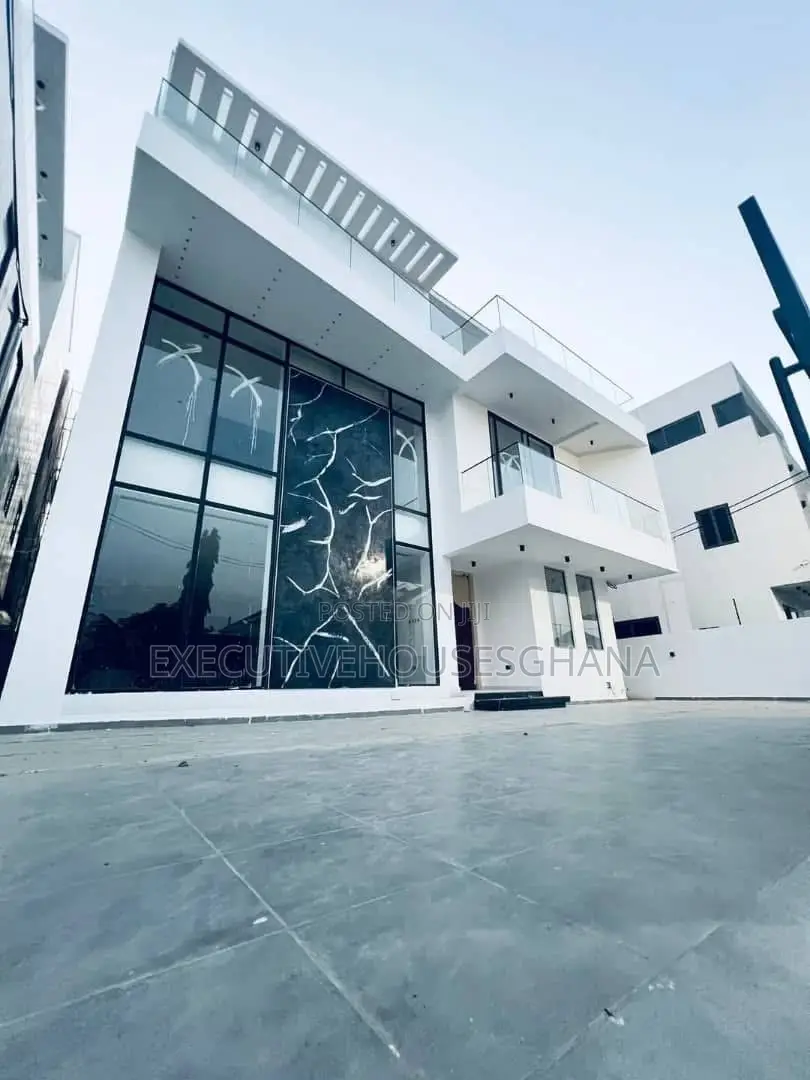4bdrm House in Accra Metropolitan for sale