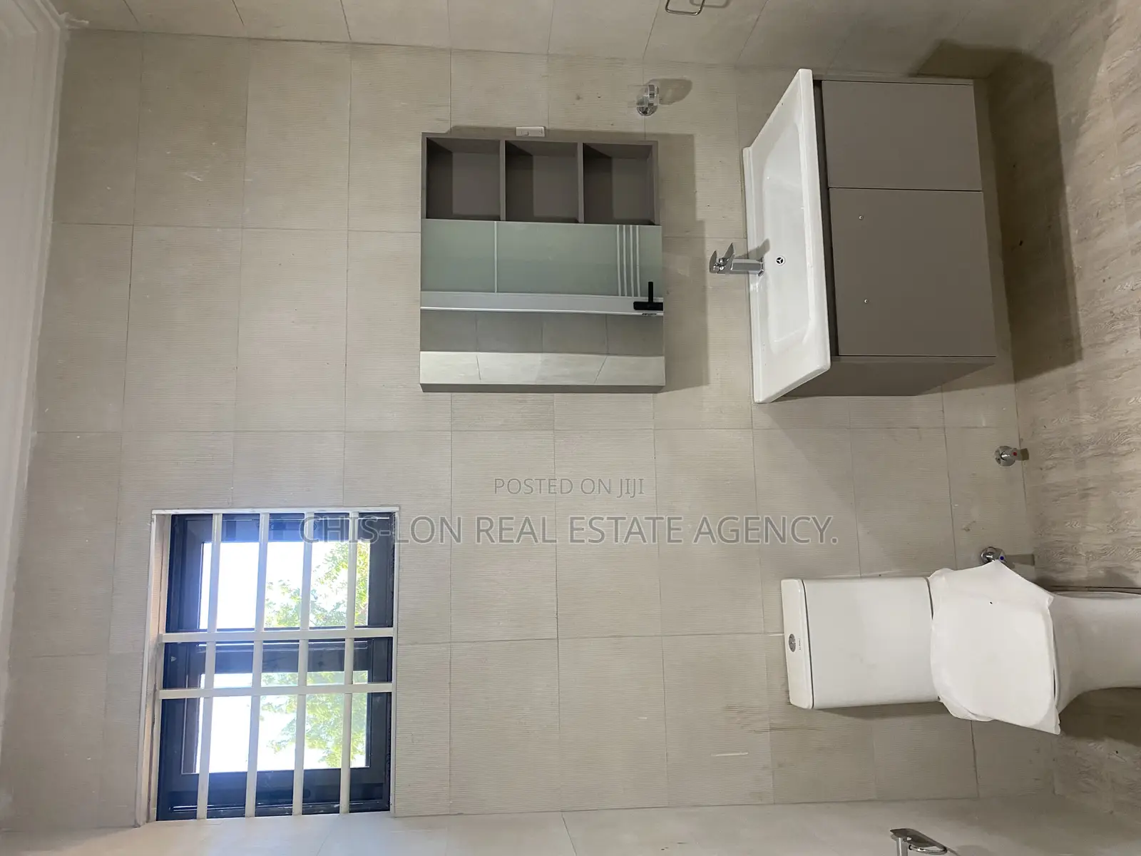 3bdrm House in Chis-Lon Rea Estate, Weija for sale