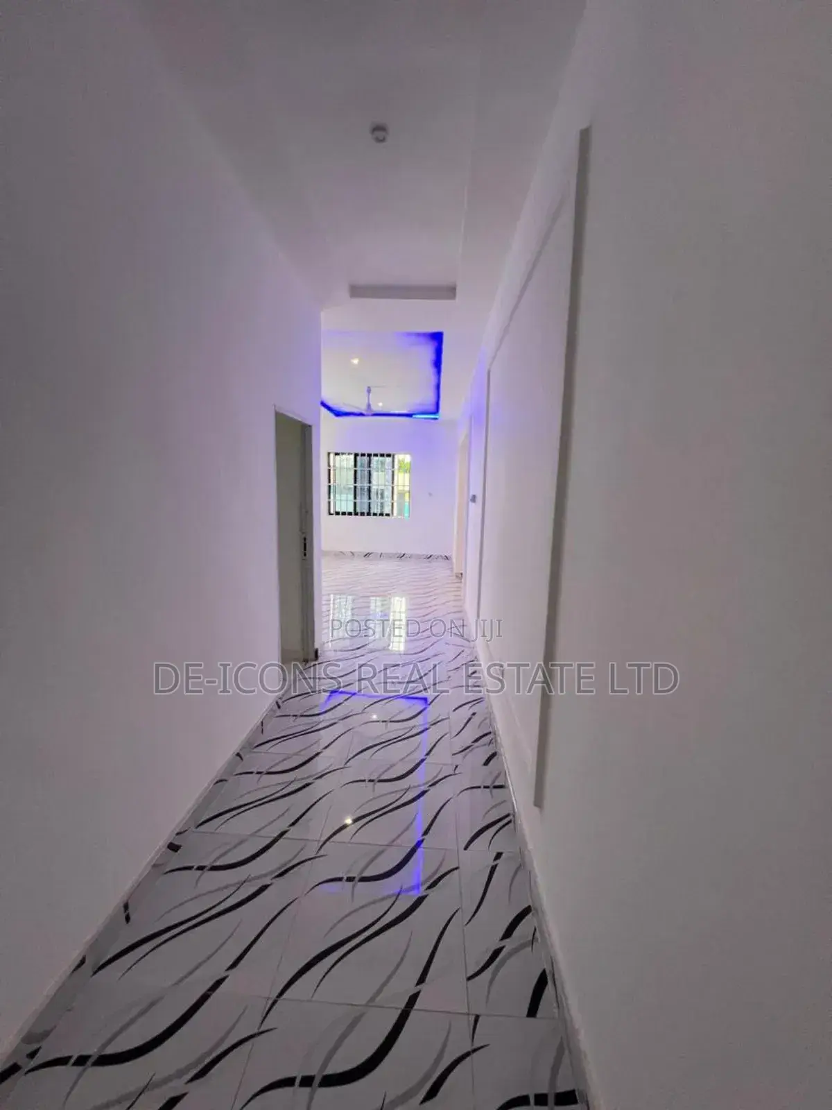 3bdrm House in De-Icons Real Estate, Awutu Senya East Municipal