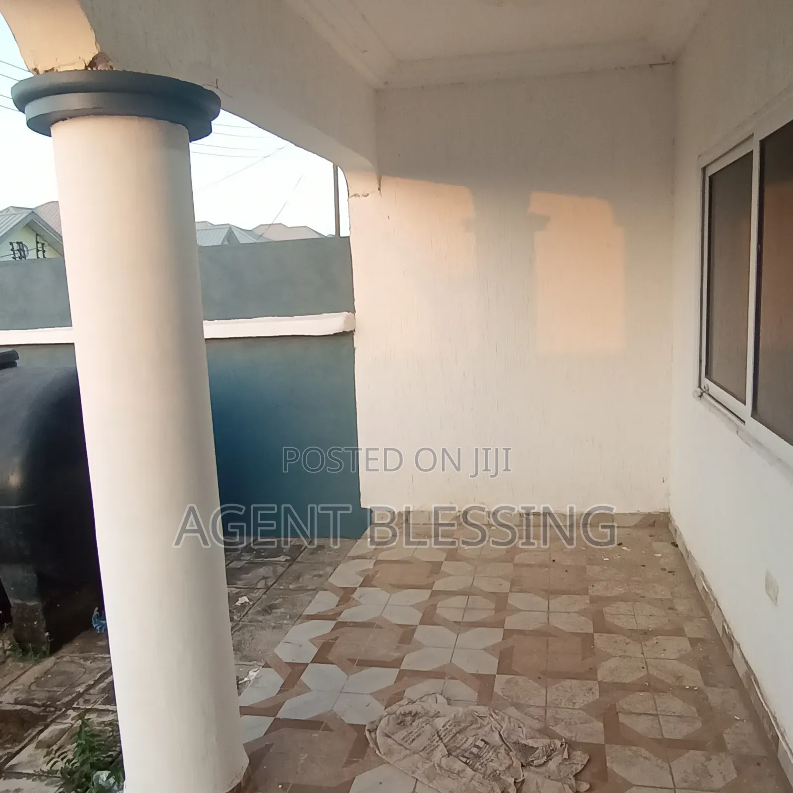 3bdrm House in Community 25, Tema Metropolitan for rent