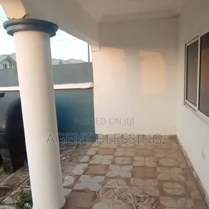 3bdrm House in Community 25, Tema Metropolitan for rent