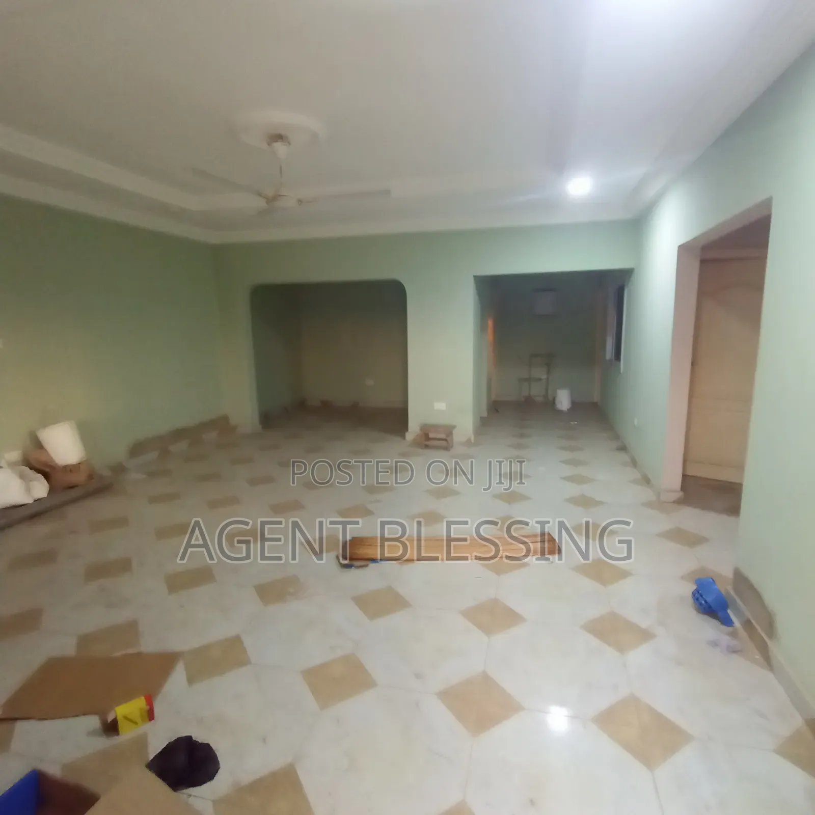 3bdrm House in Community 25, Tema Metropolitan for rent
