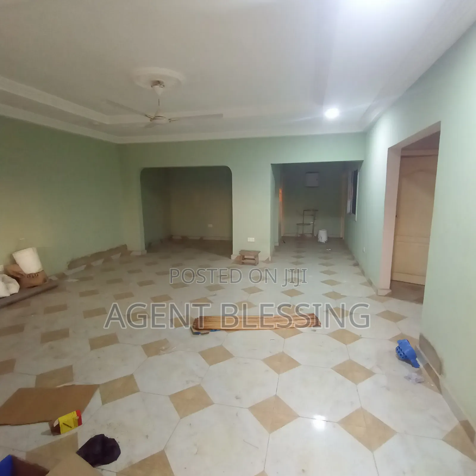 3bdrm House in Community 25, Tema Metropolitan for rent
