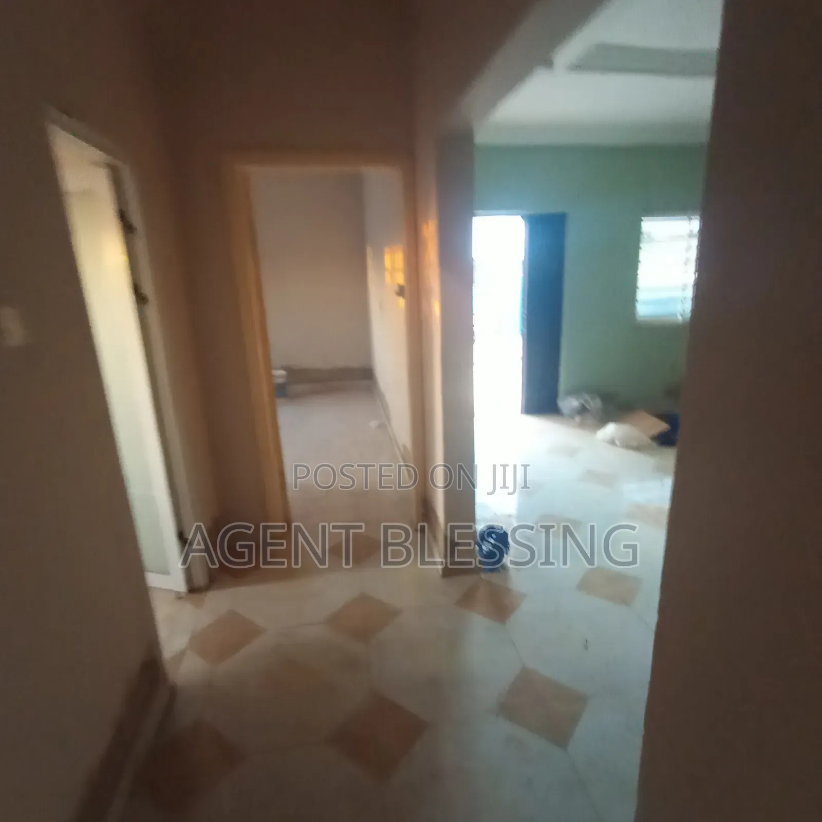 3bdrm House in Community 25, Tema Metropolitan for rent