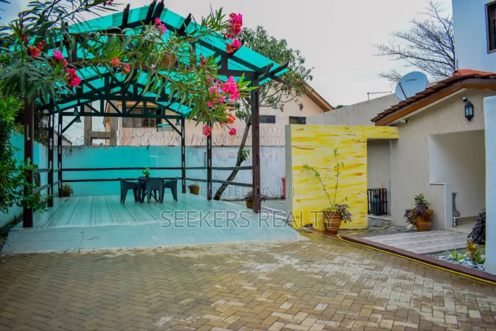 Furnished 2bdrm House in Seekers Realty, Labone for rent
