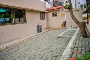 Furnished 2bdrm House in Seekers Realty, Labone for rent