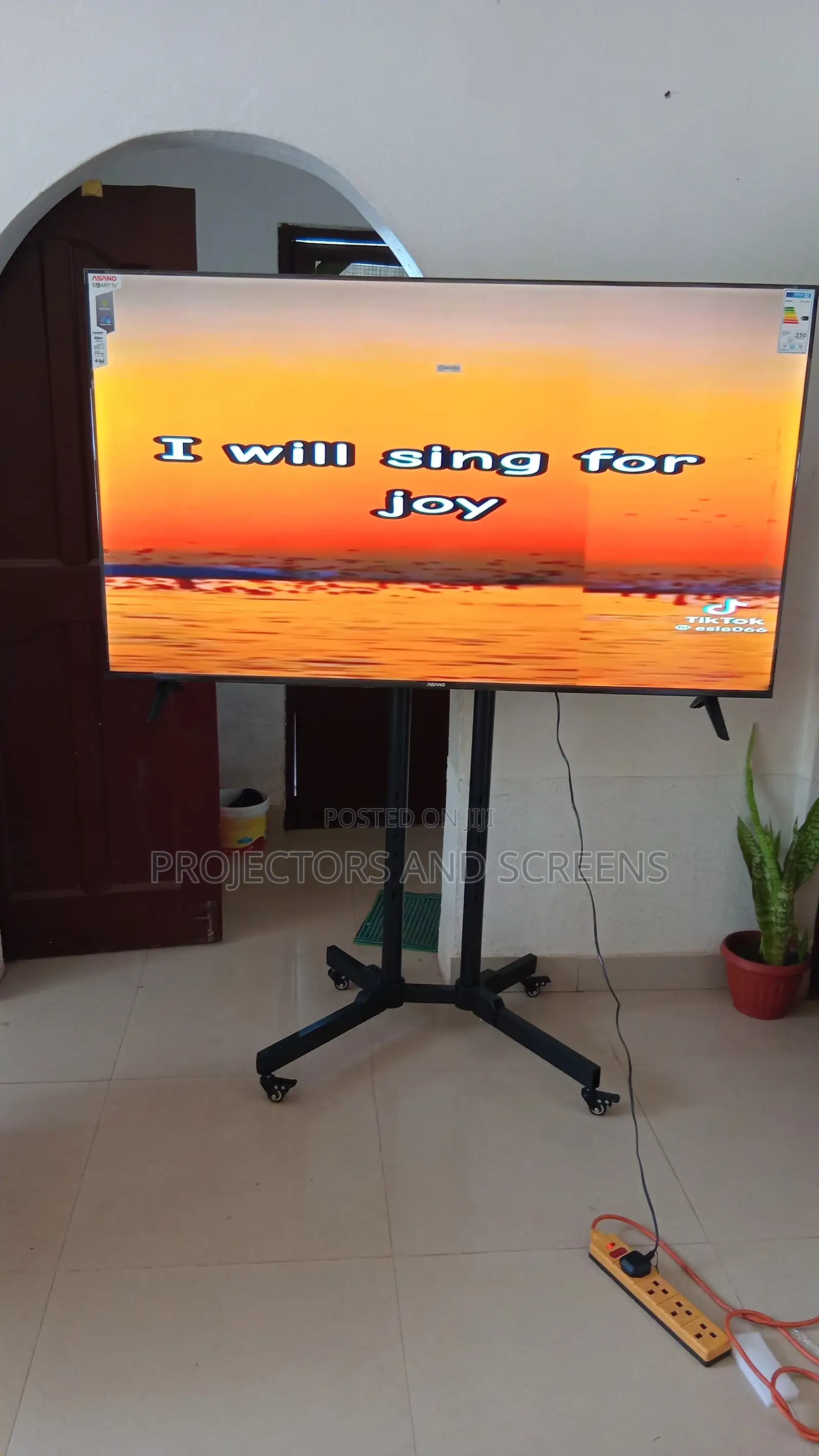 Tv Rent Smart 65" Plus Stand + Delivery+ Wireless Hdmi