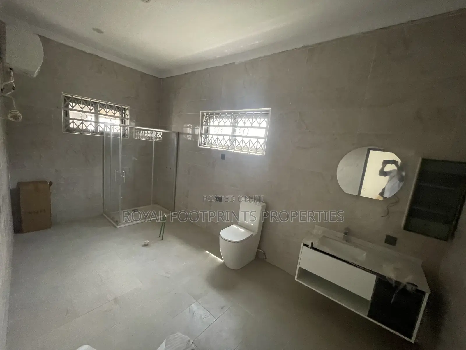 7bdrm Mansion in Luxelooks Properties, East Legon for sale