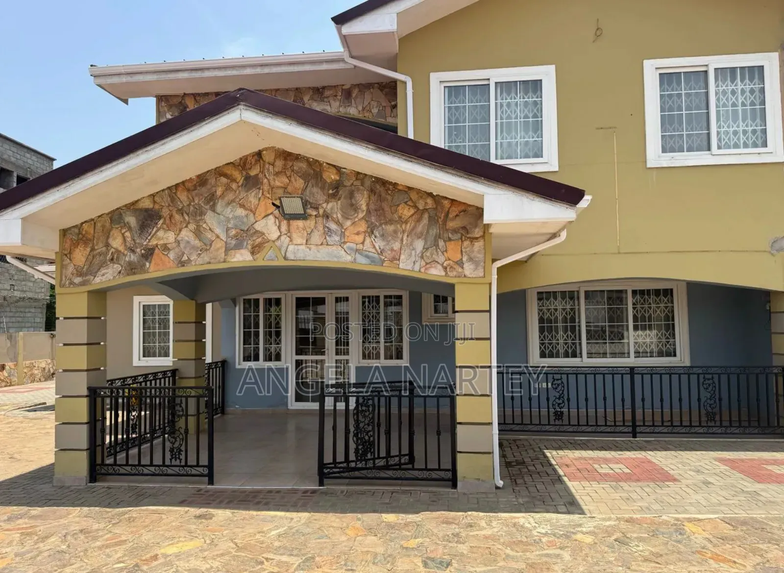 5bdrm House in Sakumono Estates for sale