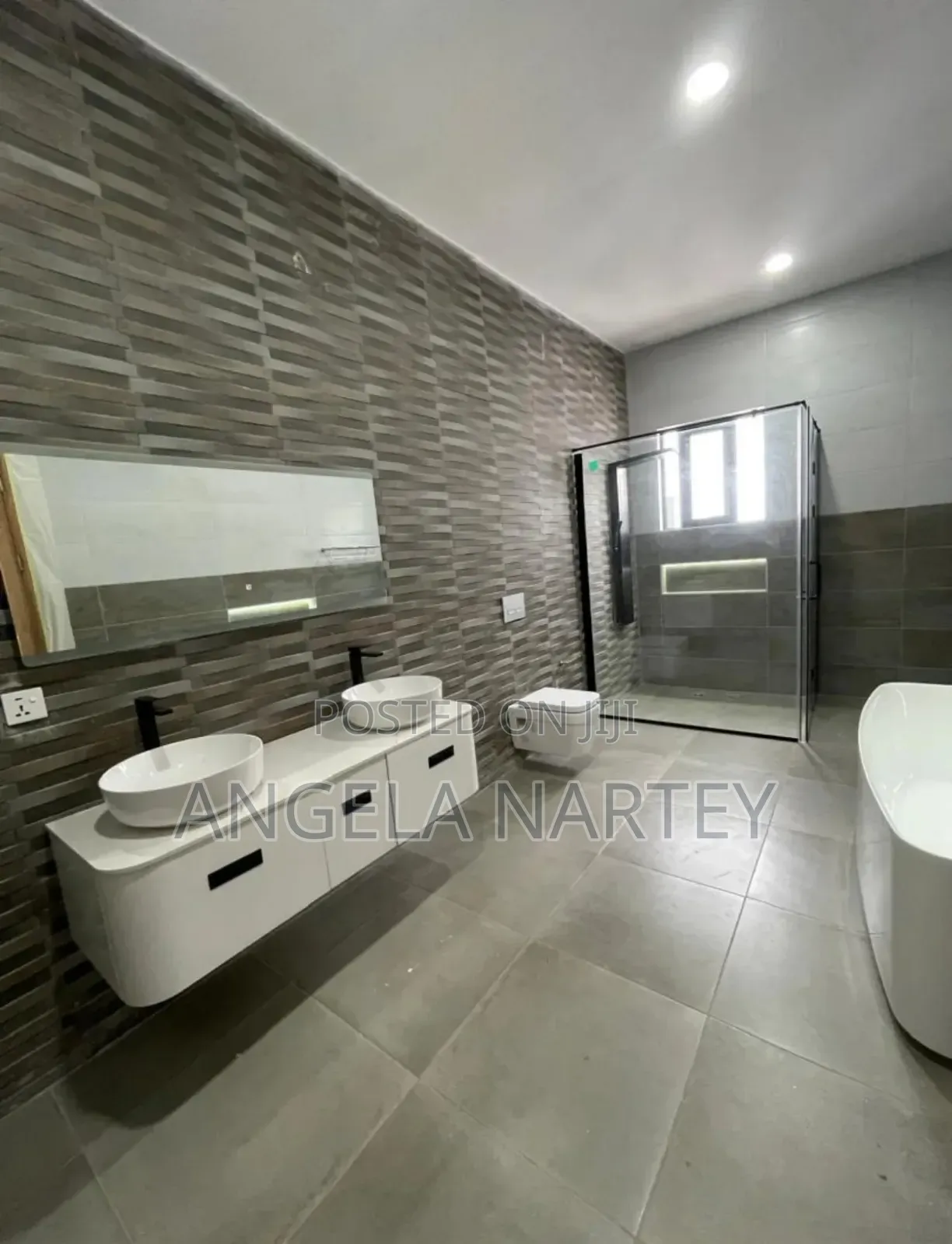 4bdrm House in Sakumono Estates for sale