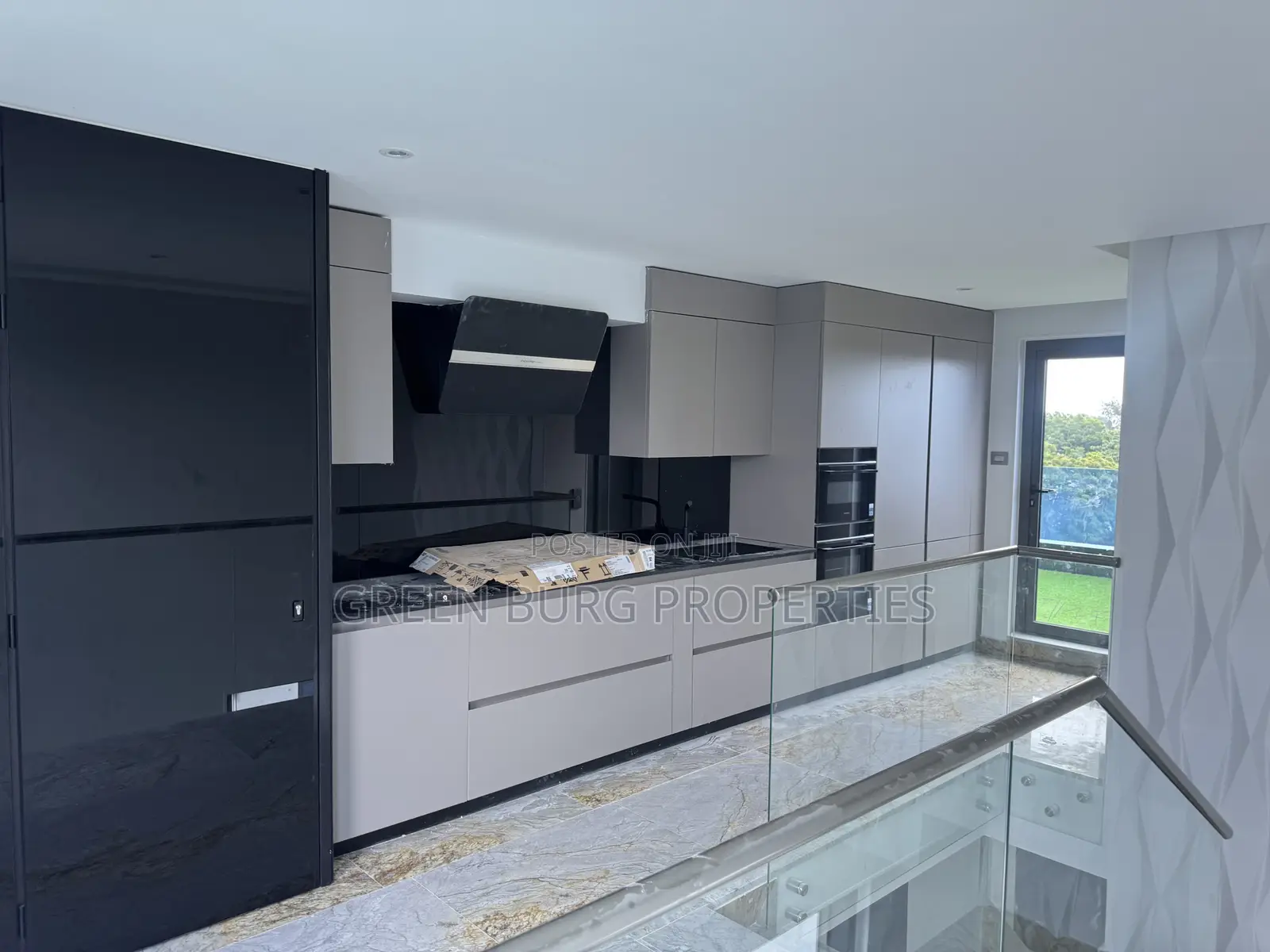 5bdrm House in Green, Cantonments for rent