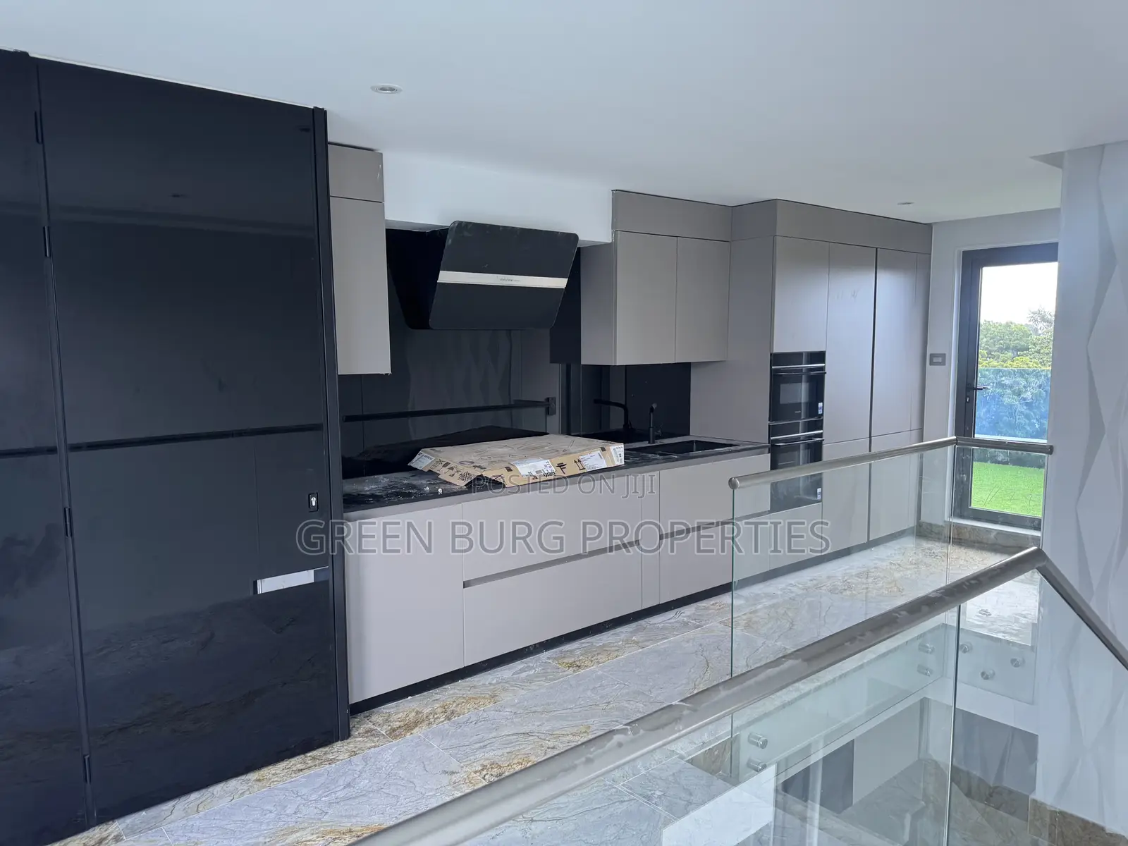 5bdrm House in Green, Cantonments for rent