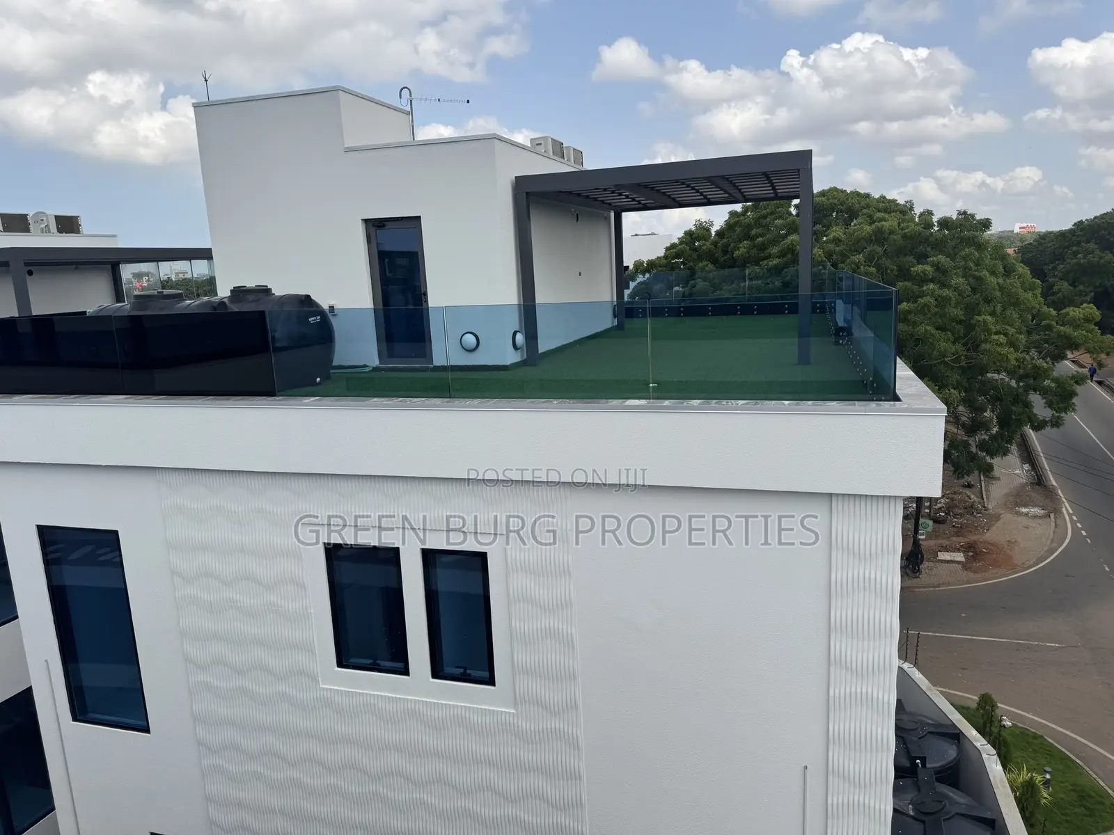 5bdrm House in Green, Cantonments for rent