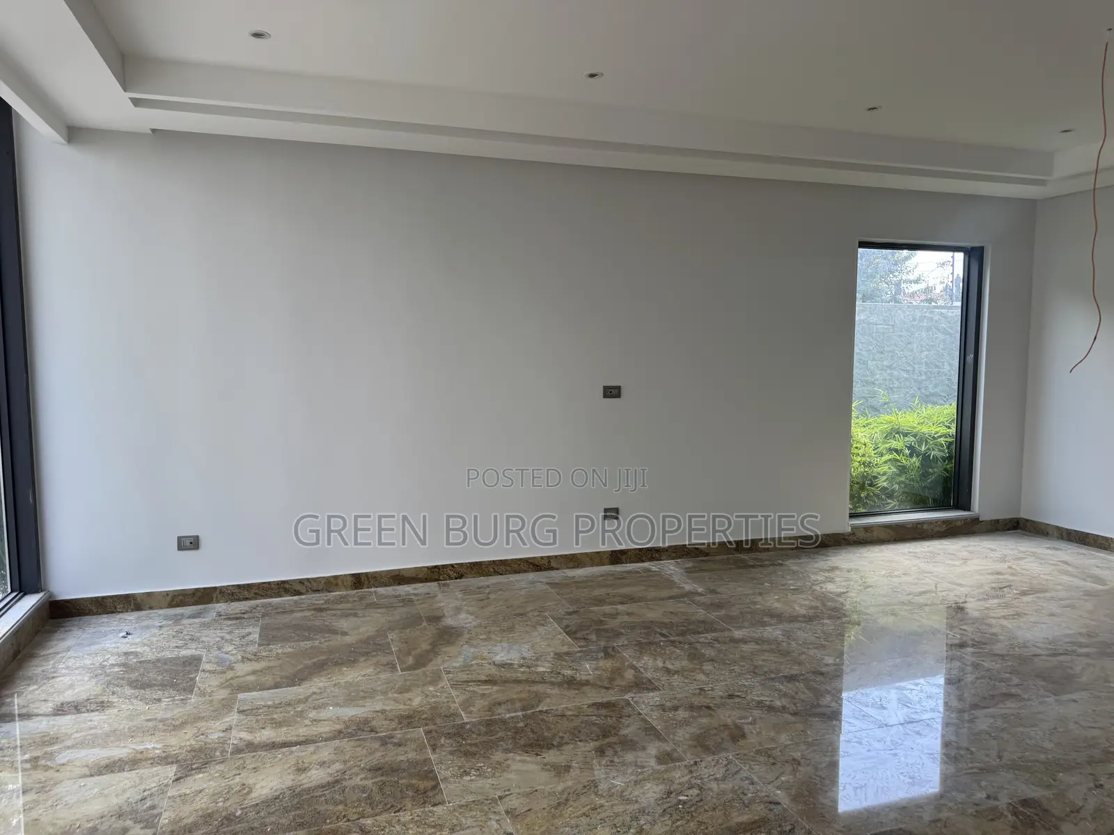 5bdrm House in Green, Cantonments for rent