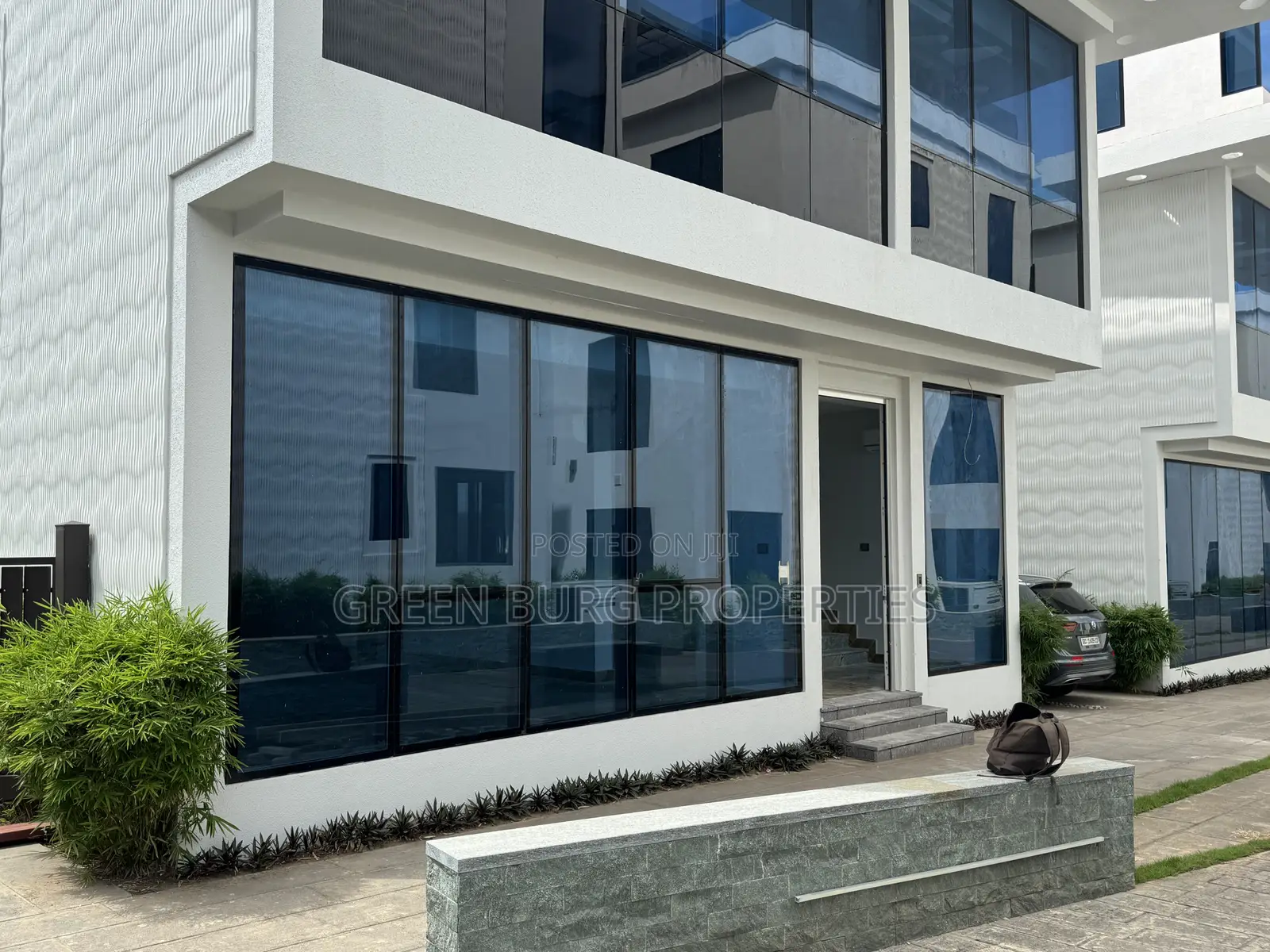 5bdrm House in Green, Cantonments for rent