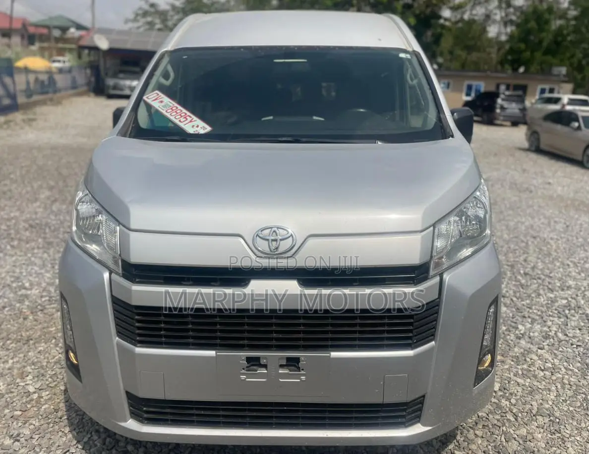 Toyota HiAce 2023 Silver