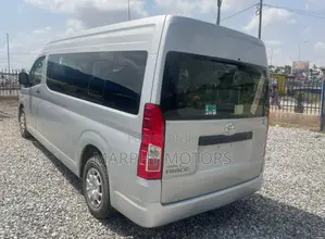 Toyota HiAce 2023 Silver