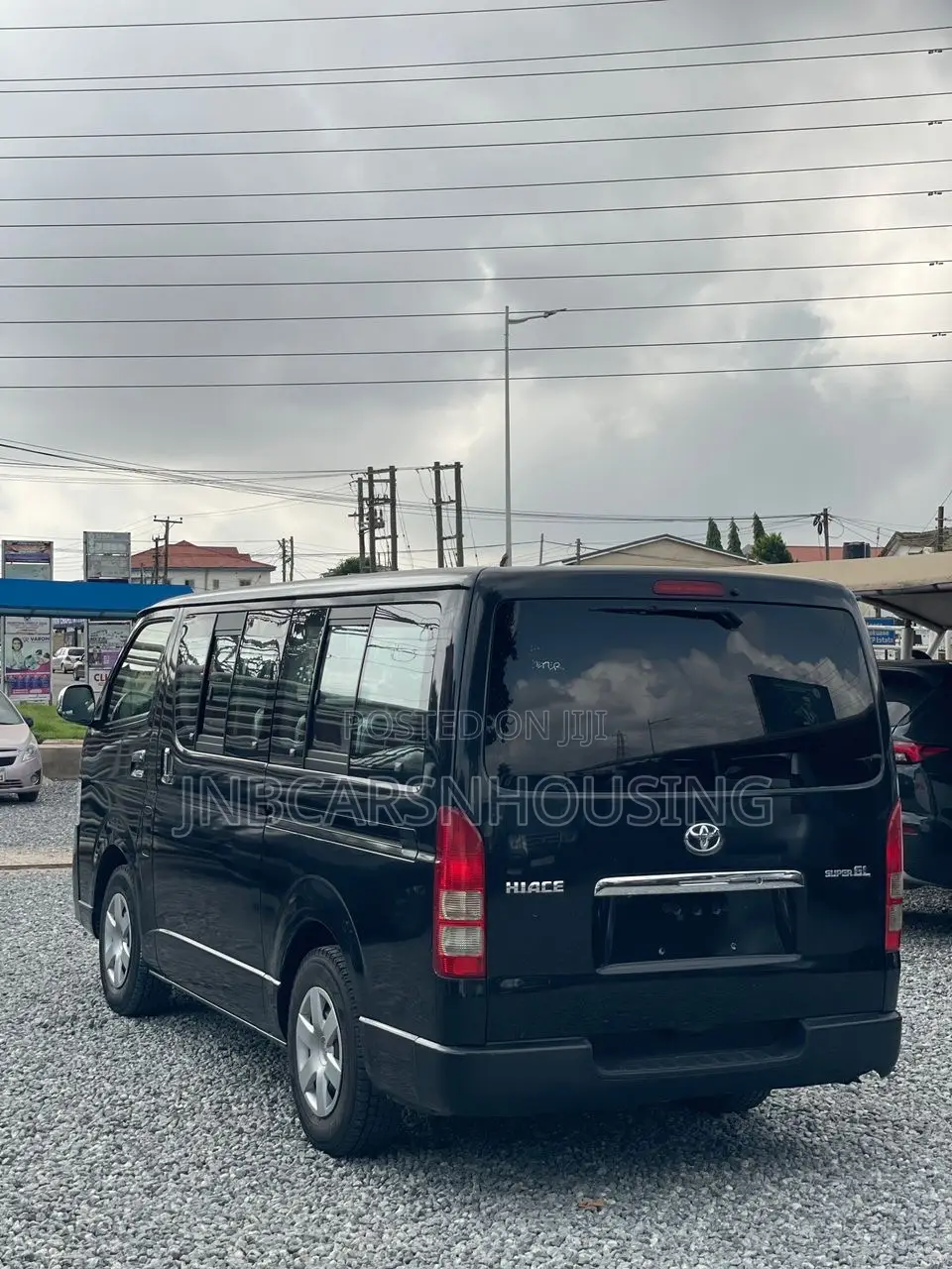Toyota HiAce 2013 Black