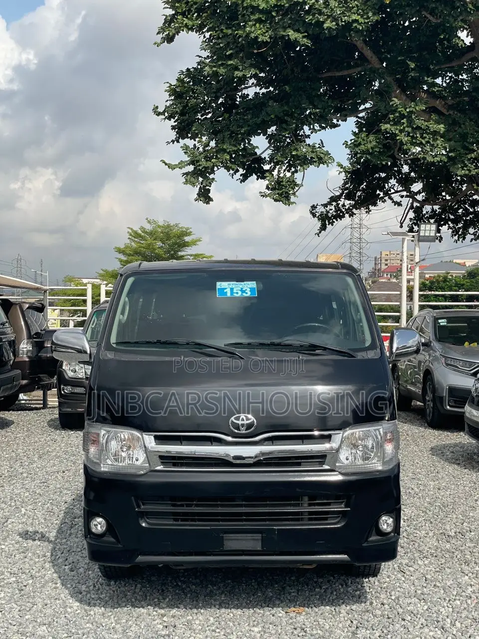 Toyota HiAce 2013 Black