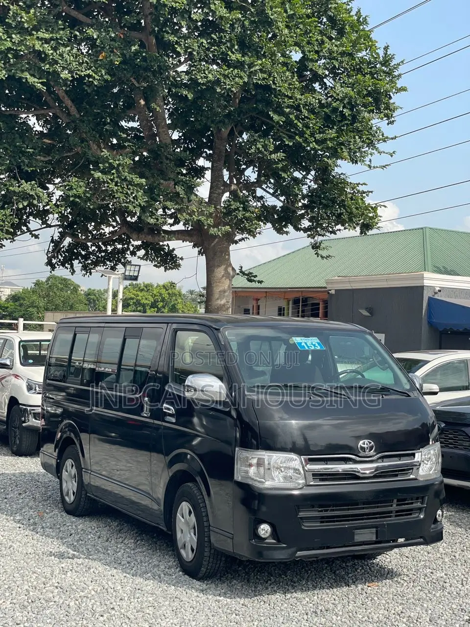 Toyota HiAce 2013 Black