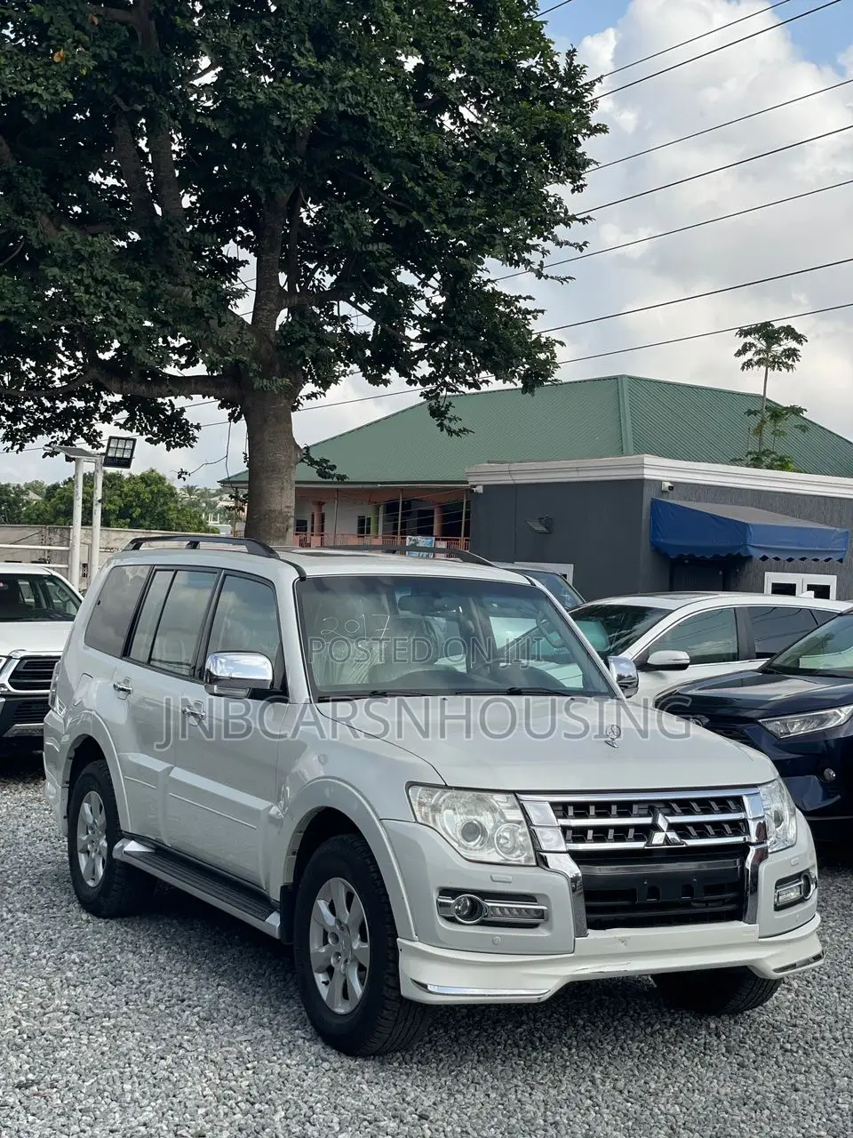 Mitsubishi Pajero V80 3.5 V6 GL/GLS 2017 White