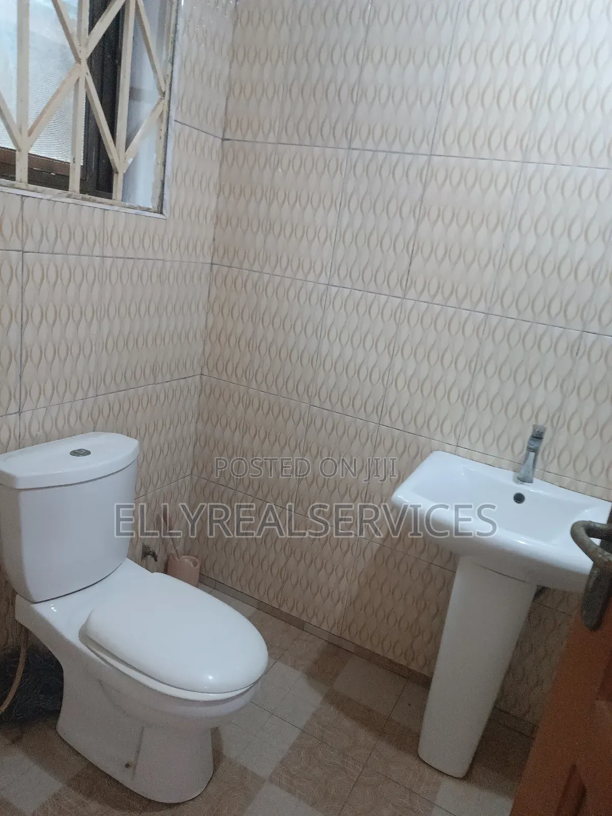 2bdrm Apartment in Ellyrealservices, Oyarifa for rent