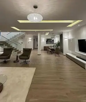 4bdrm House in Ashaley Botwe for sale