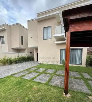 4bdrm House in Ashaley Botwe for sale