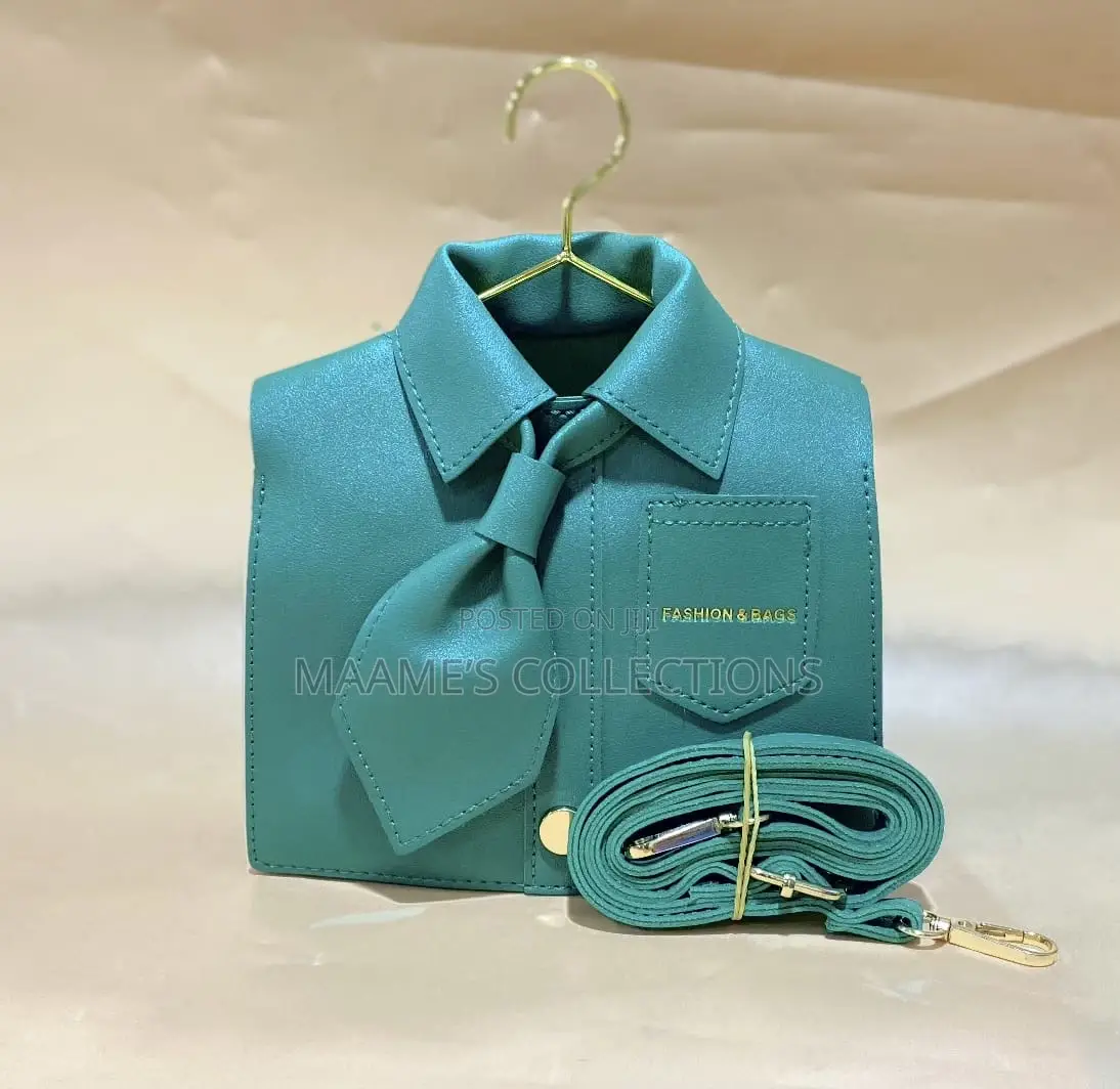 Women’S Unique Shape Crossbody Bag.