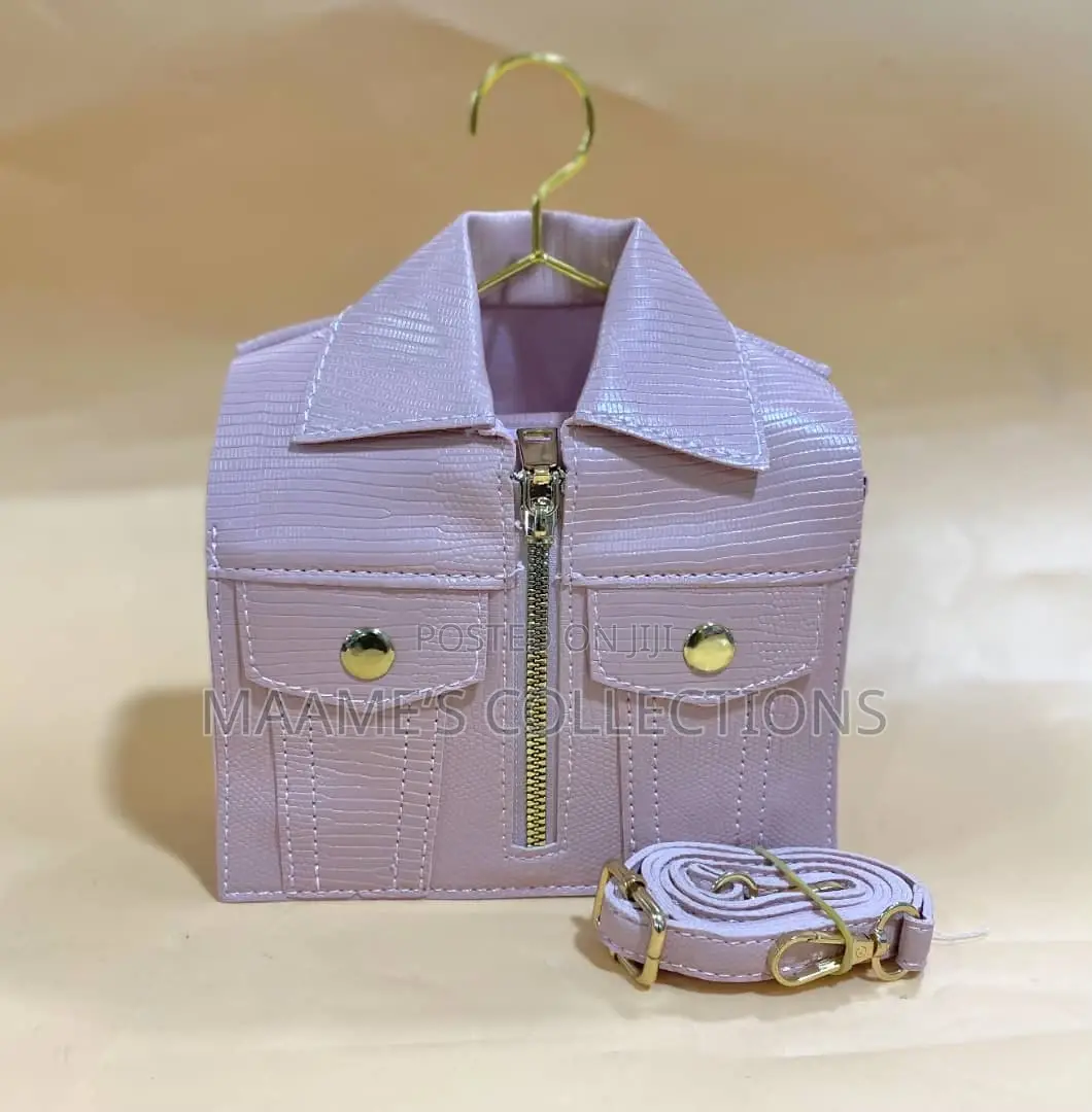 Women’S Unique Shape Crossbody Bag.