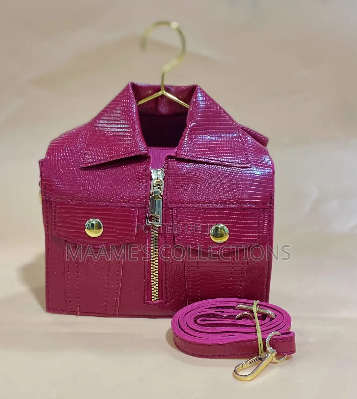 Women’S Unique Shape Crossbody Bag.