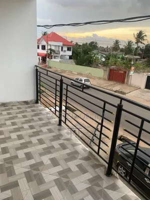 3bdrm House in Nungua Adogono, Junction Mall Area for rent