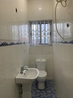 3bdrm House in Nungua Adogono, Junction Mall Area for rent