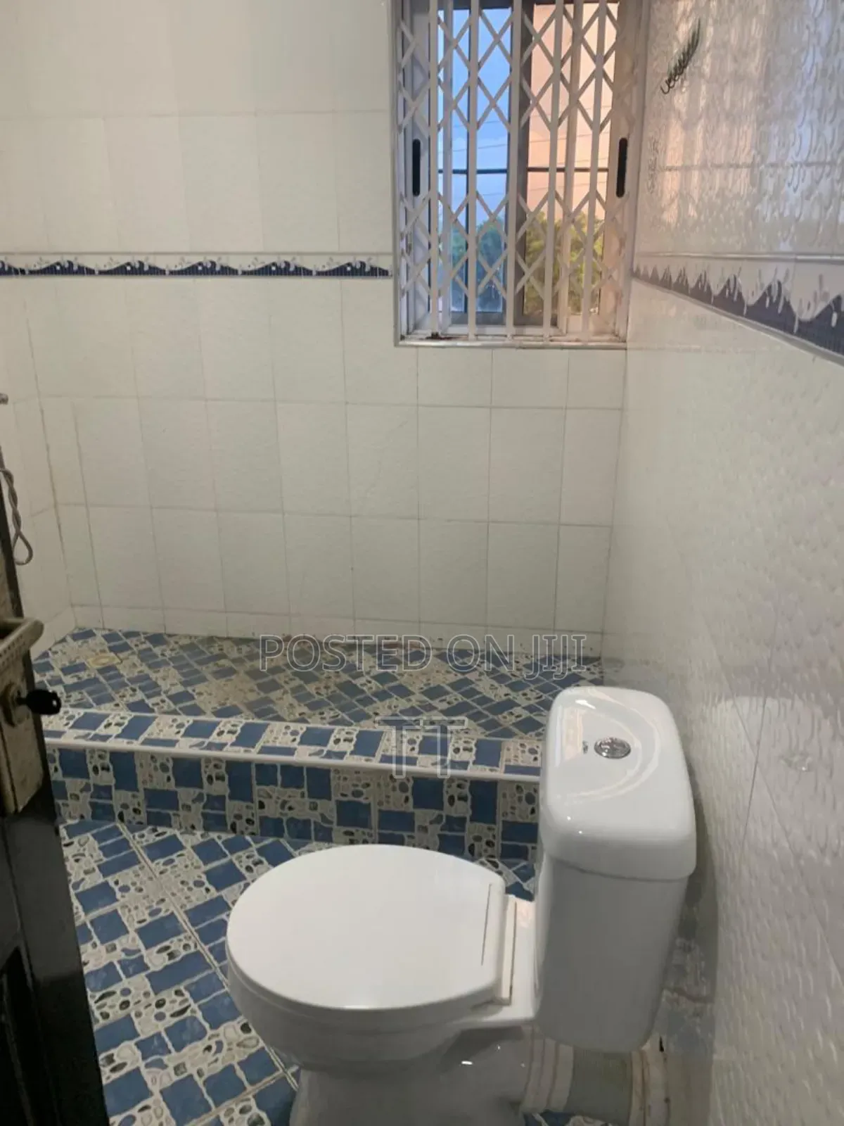 3bdrm House in Nungua Adogono, Junction Mall Area for rent