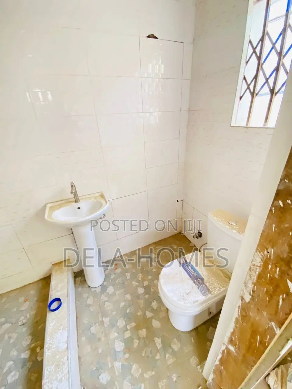2bdrm Apartment in Ashaley Botwe, Lake Side Estate for rent
