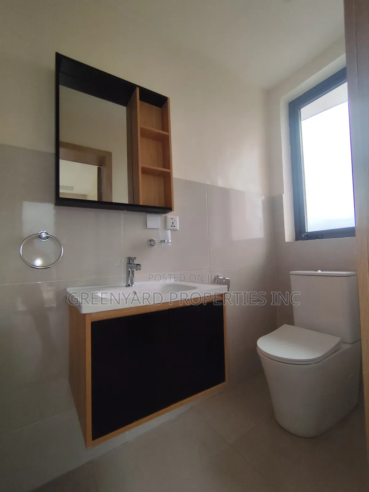 2bdrm Apartment in Ars, East Legon for rent