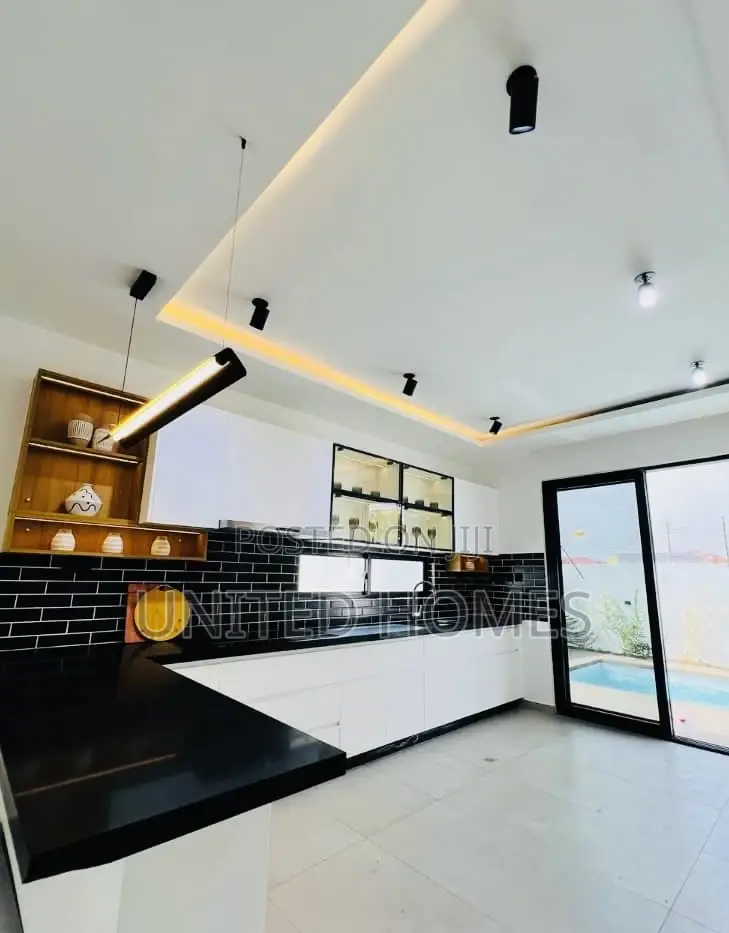 4bdrm House in East Legon for sale