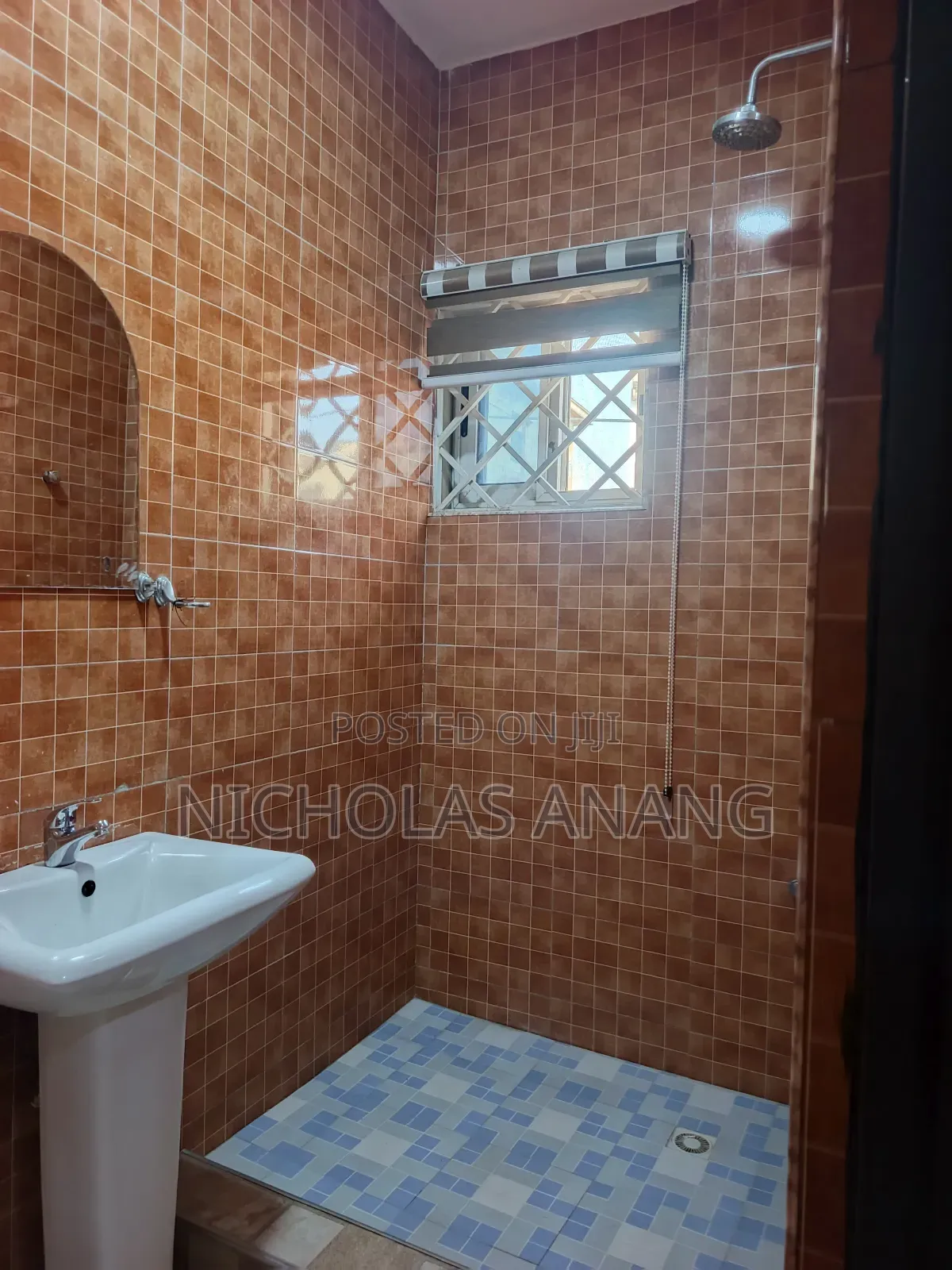 3bdrm Apartment in Dorns Properties, Tseaddo for rent