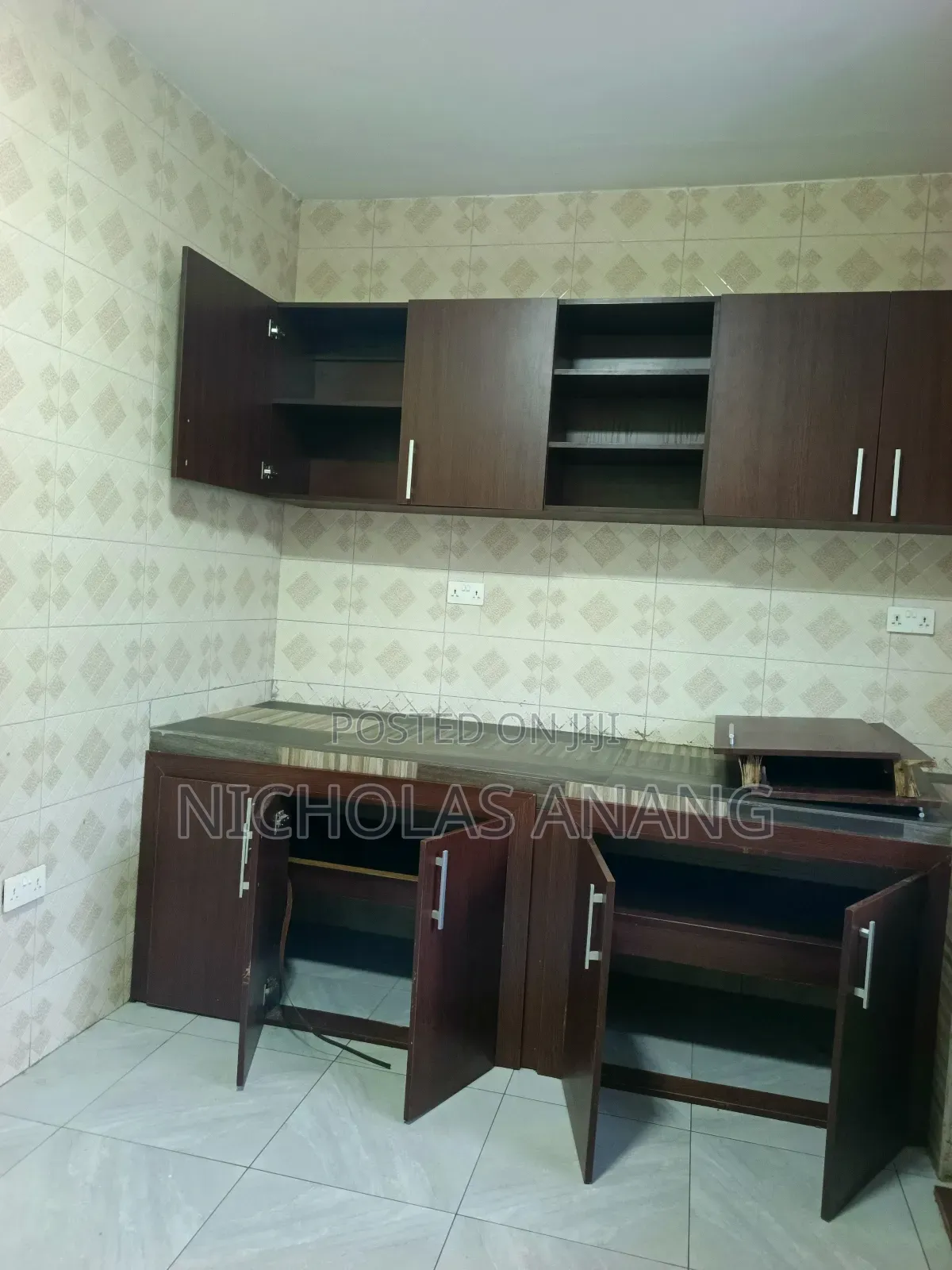 3bdrm Apartment in Dorns Properties, Tseaddo for rent