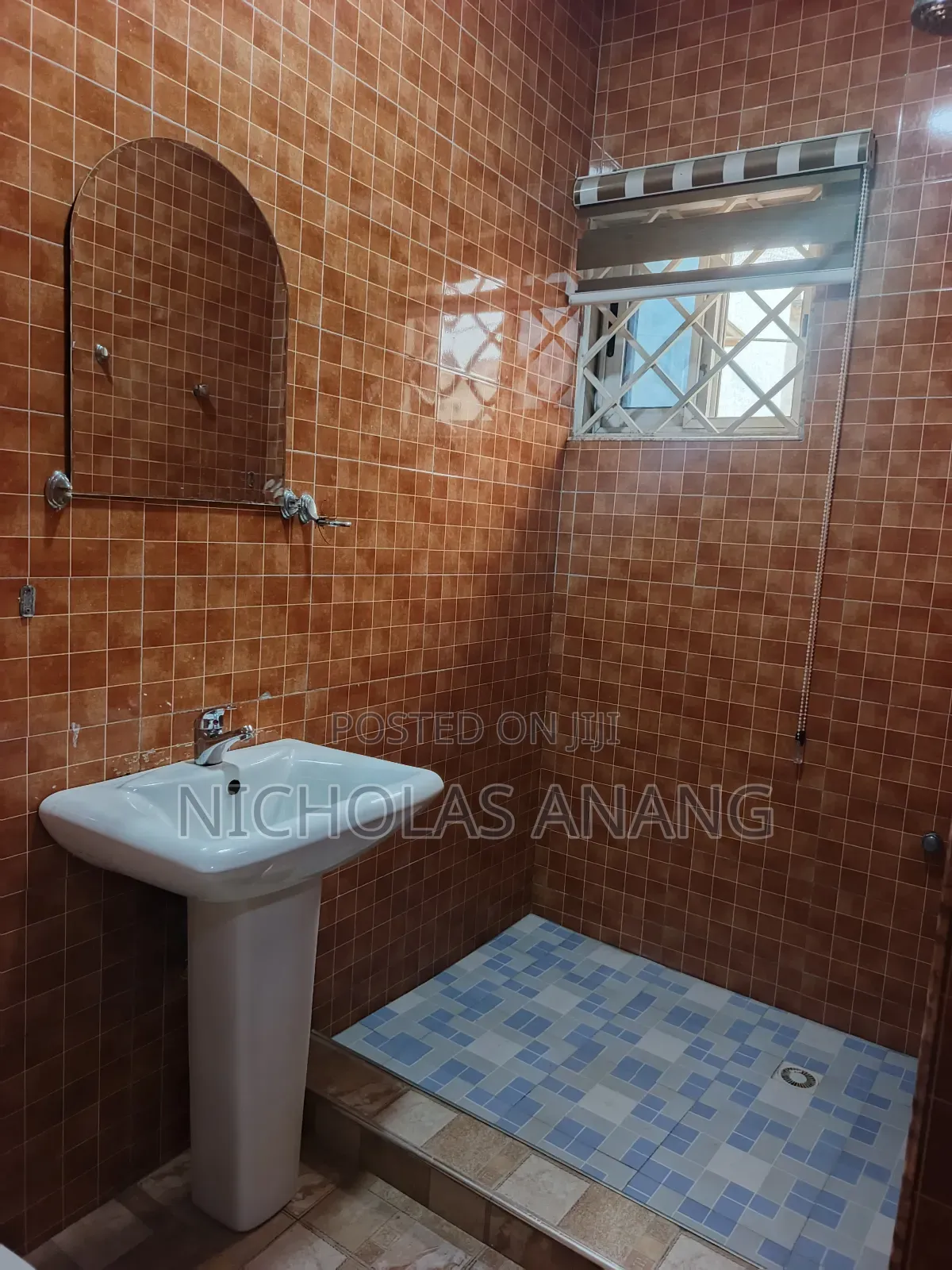 3bdrm Apartment in Dorns Properties, Tseaddo for rent