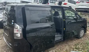Toyota Voxy 2011 Black